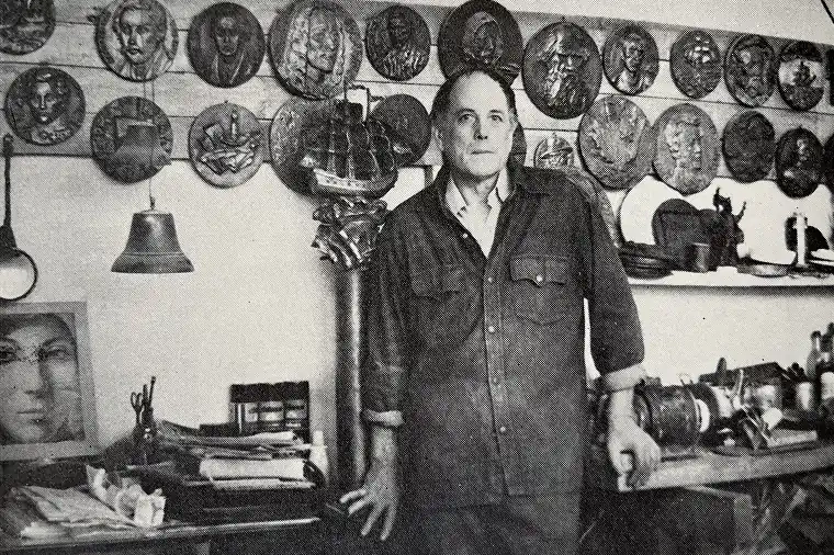 Марк Александрович Шмаков, скульптор, автор монументальных рельефов на школе №2 в Протвино